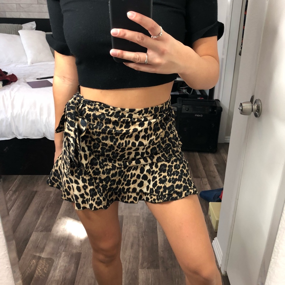 Cute tie skirt